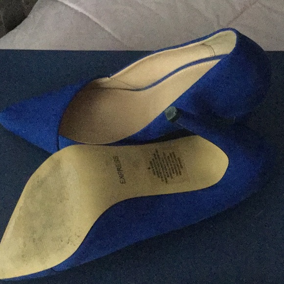 Blue suede heels - Picture 3 of 4
